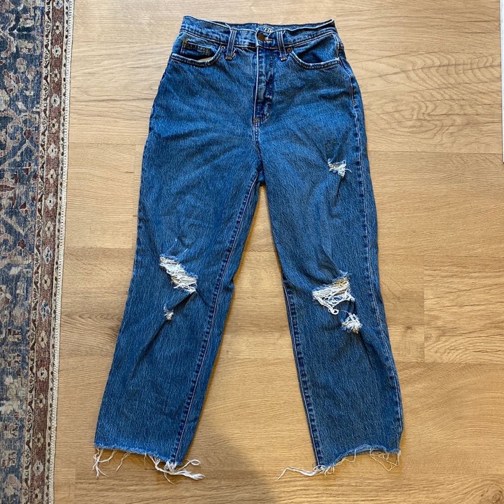 Universal Thread Mom Jeans